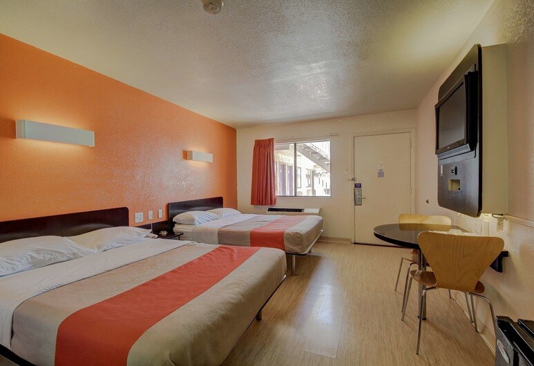 More Photos Of 5522 N Pan Am Expy, San Antonio Hotel For Sale