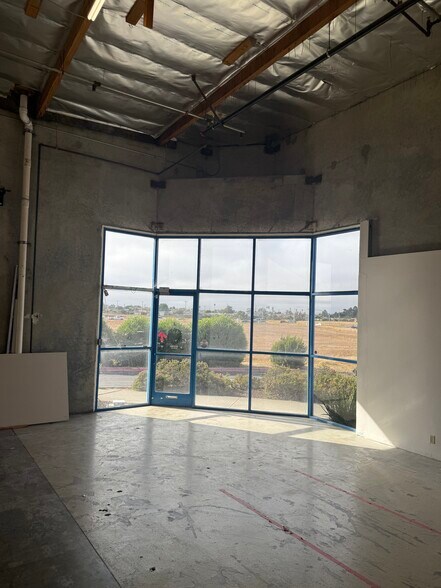 More Photos Of 1514-1518 Moffett St, Salinas Manufacturing For Lease