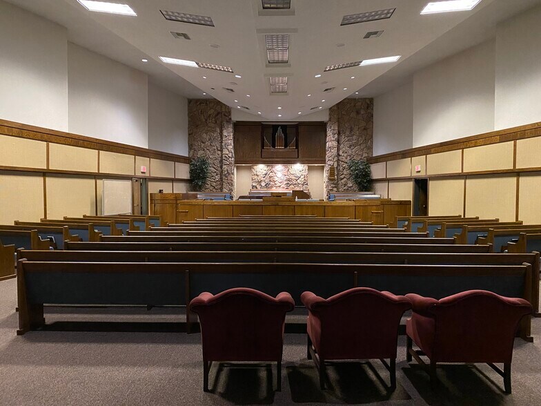 More Photos Of 7045 Farralone Ave, Canoga Park Religious Facility For Sale