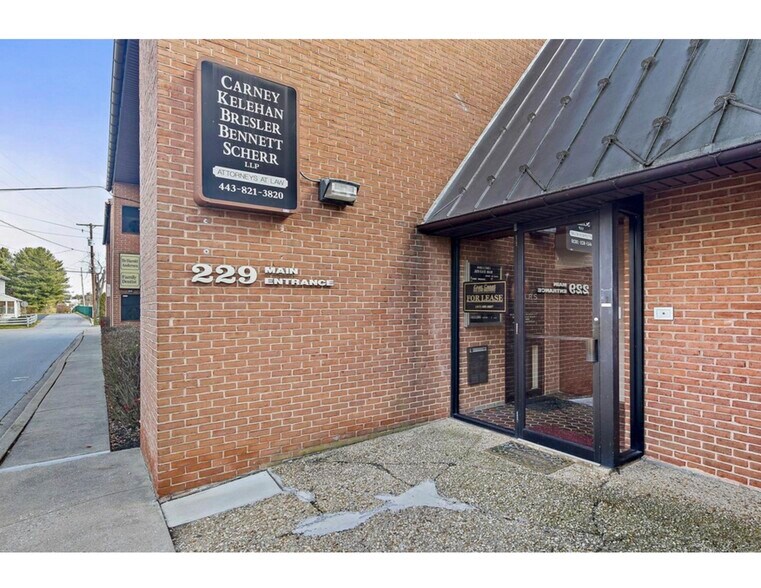 More Photos Of 229 E Main St, Westminster Office For Lease