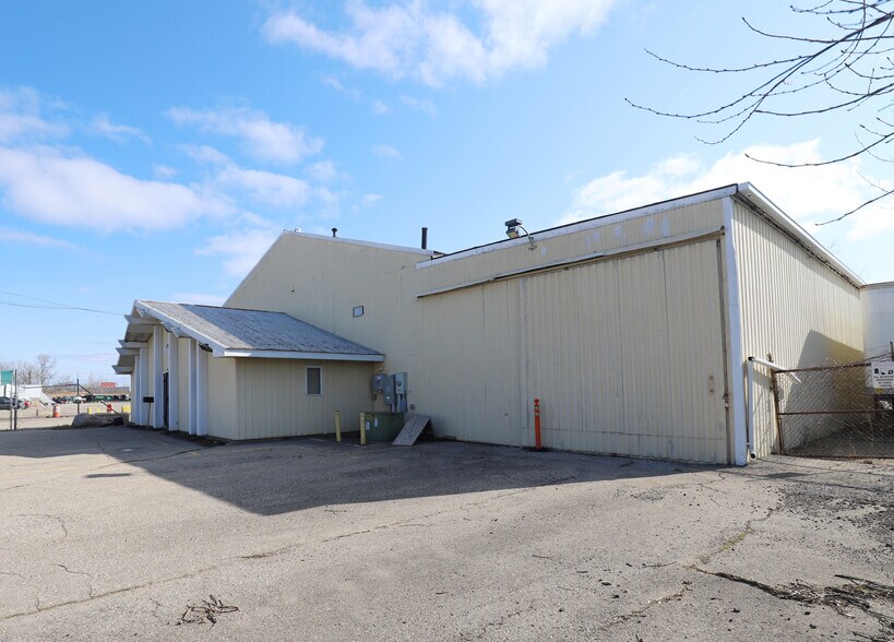 Primary Photo Of 4225 Quinlan Drive, Burton Warehouse For Lease