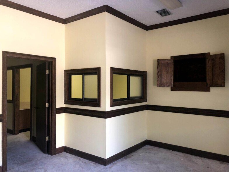 More Photos Of 1103 N Laura St, Jacksonville Medical For Lease