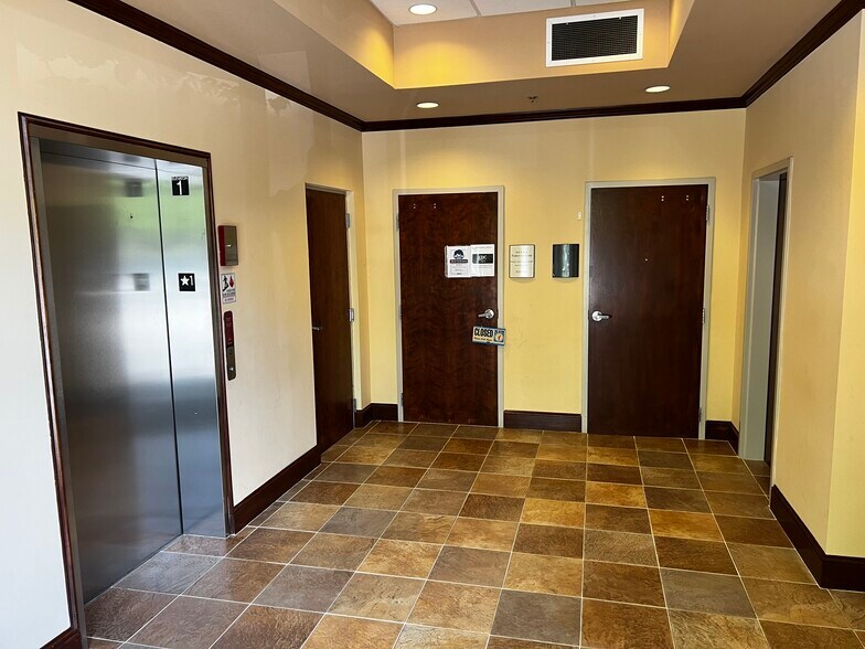 More Photos Of 10475 Medlock Bridge Rd, Johns Creek Medical For Sale