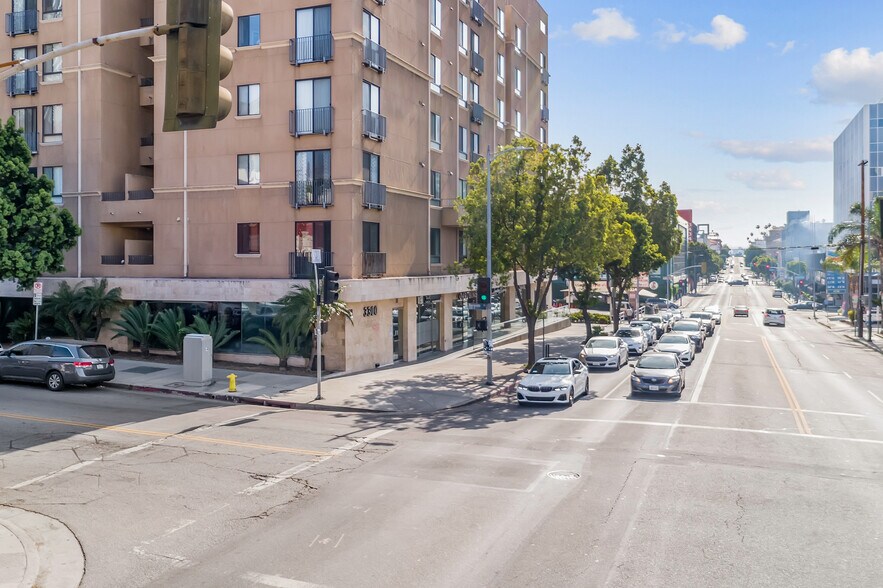 More Photos Of 3300 W 6th St, Los Angeles Apartments For Lease