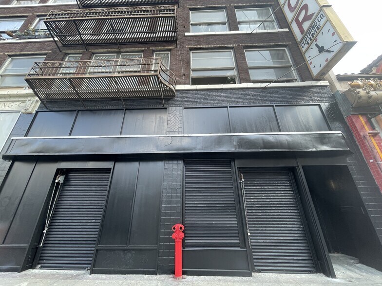 More Photos Of 242 S Broadway, Los Angeles Apartments For Lease