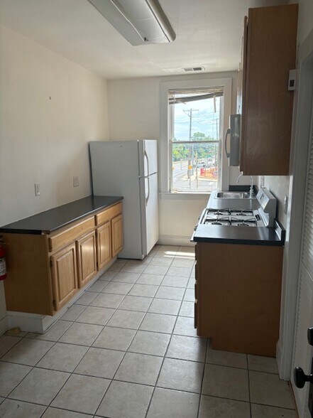 More Photos Of 4806 Rhode Island Ave, Hyattsville Storefront Retail Office For Lease
