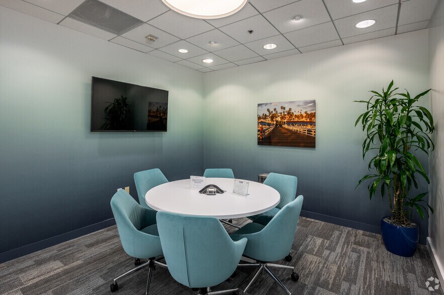 More Photos Of 100 Spectrum Center Dr, Irvine Coworking Space