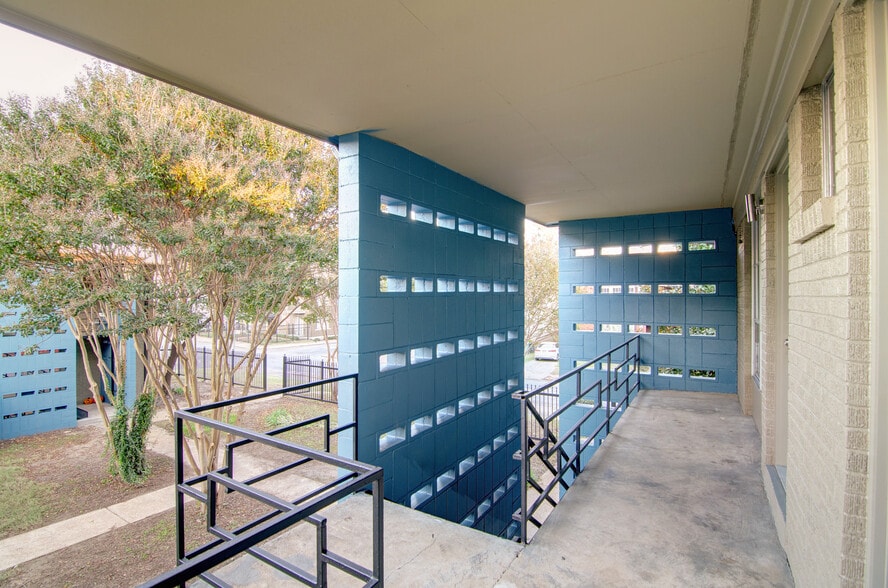 More Photos Of 21 Diana St, Memphis Apartments For Sale