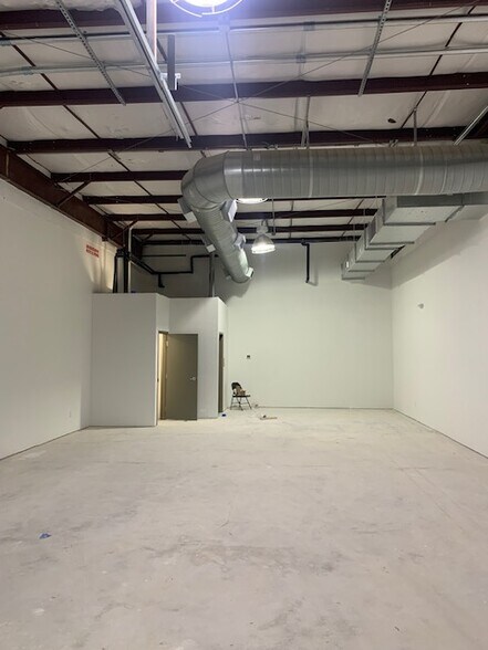 More Photos Of 18515 Old Statesville Rd, Cornelius Light Distribution For Lease