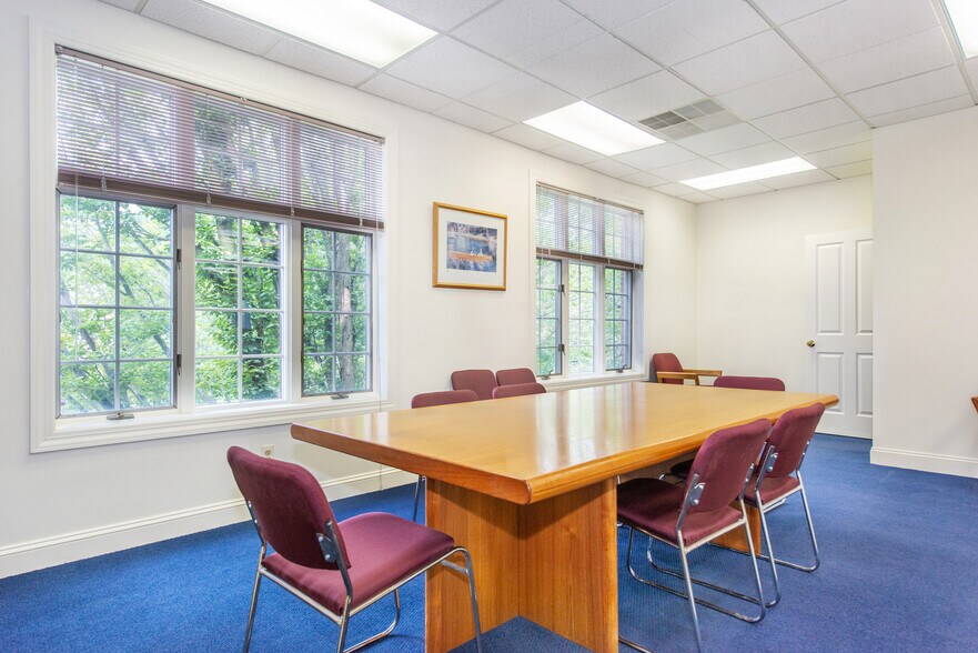 More Photos Of 372 Route 22 West, White House Station Office For Lease