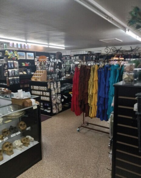 More Photos Of 306 S Ironwood Dr, Apache Junction Storefront Retail Office For Sale