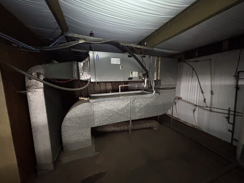 More Photos Of 5875 W US Highway 421, Wilkesboro Warehouse For Lease