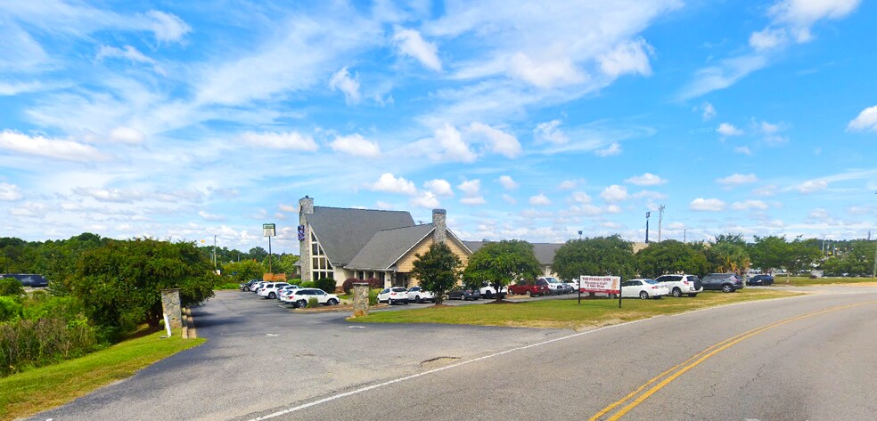 More Photos Of 3905 Fernandina Rd, Columbia Freestanding For Sale