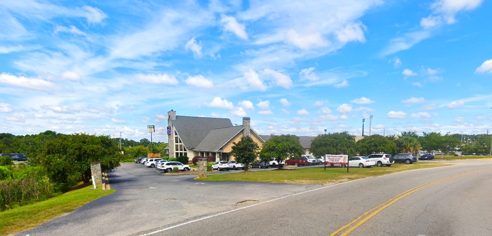 More Photos Of 3905 Fernandina Rd, Columbia Freestanding For Sale