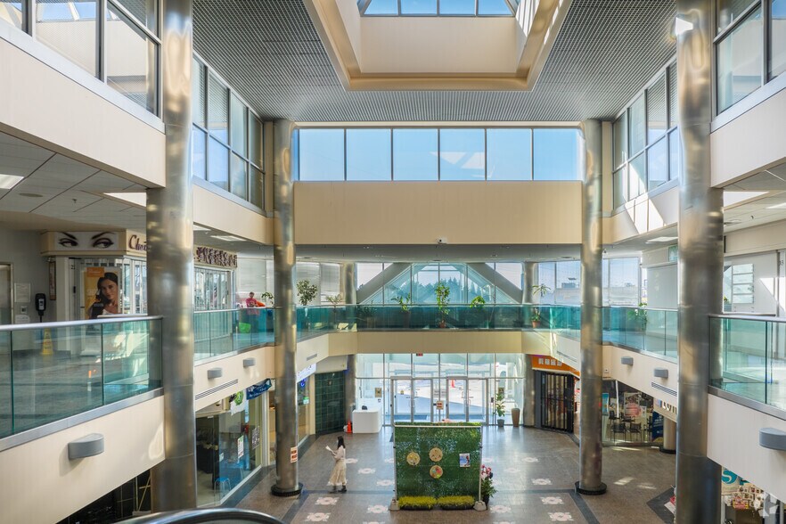 More Photos Of 3636 Steeles Ave E, Toronto Storefront Retail Office For Lease