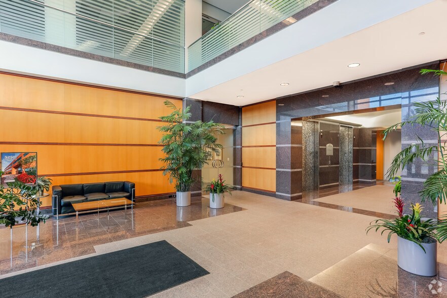 More Photos Of 5250 Corporate Dr, Troy Office For Lease