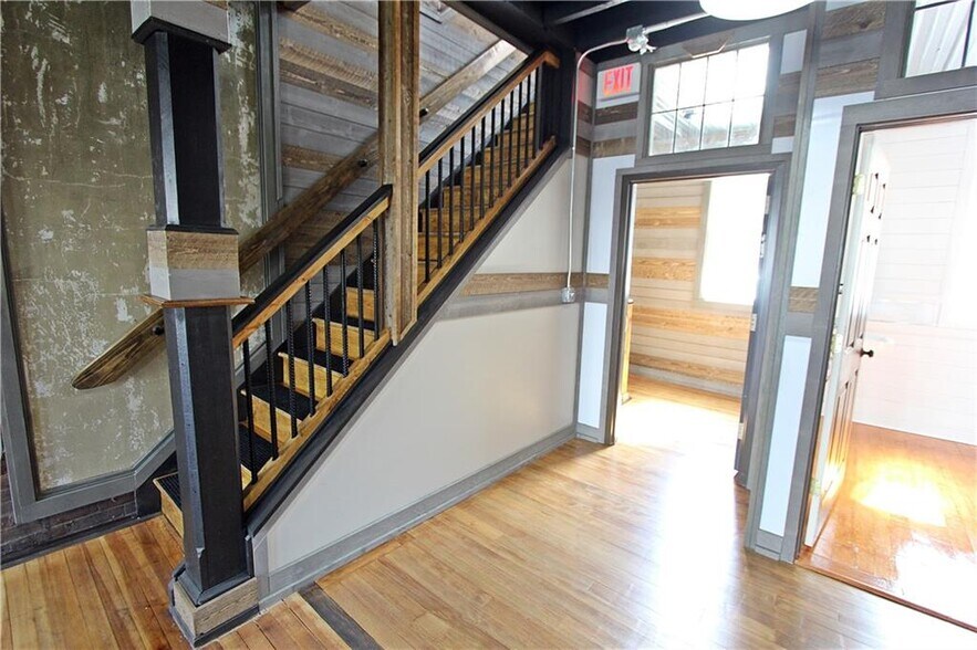 More Photos Of 51 State St, Rochester Storefront Retail Office For Lease