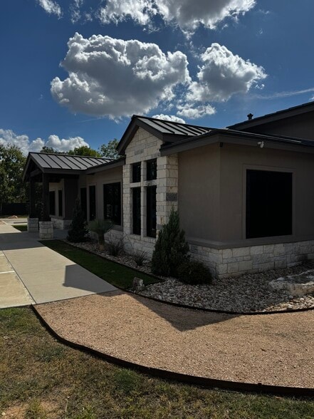 Primary Photo Of 1625 Williams Dr, Georgetown Unknown For Lease