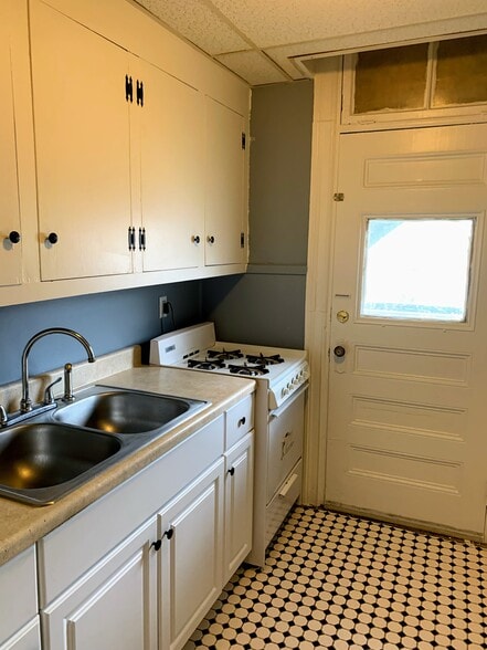More Photos Of 75 Sherman St, Portland Apartments For Sale
