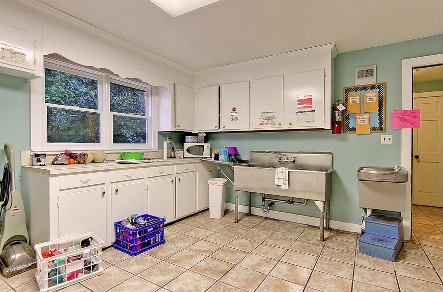 More Photos Of 1521 Wappoo Dr, Charleston Specialty For Lease