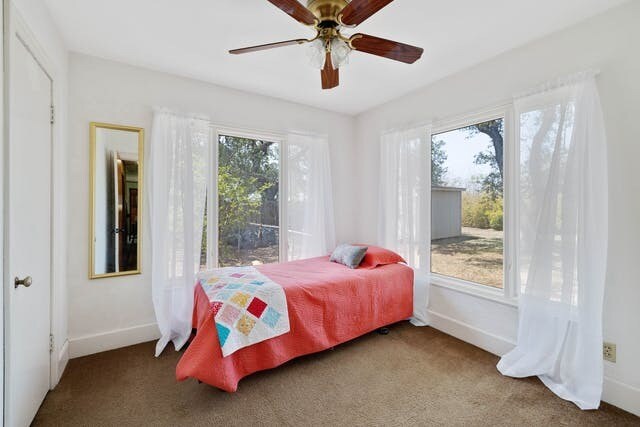 More Photos Of 508 N Lee St, Round Rock Office For Sale