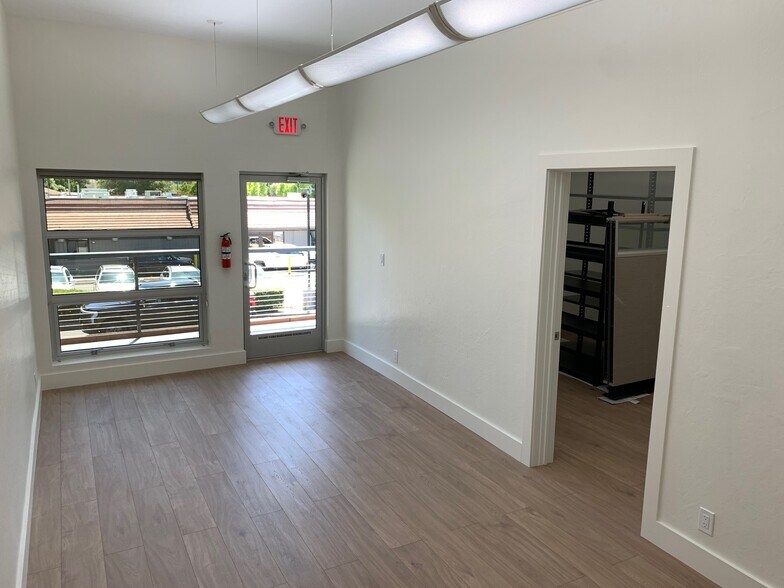 More Photos Of 2130 4th St, San Rafael Office Residential For Lease