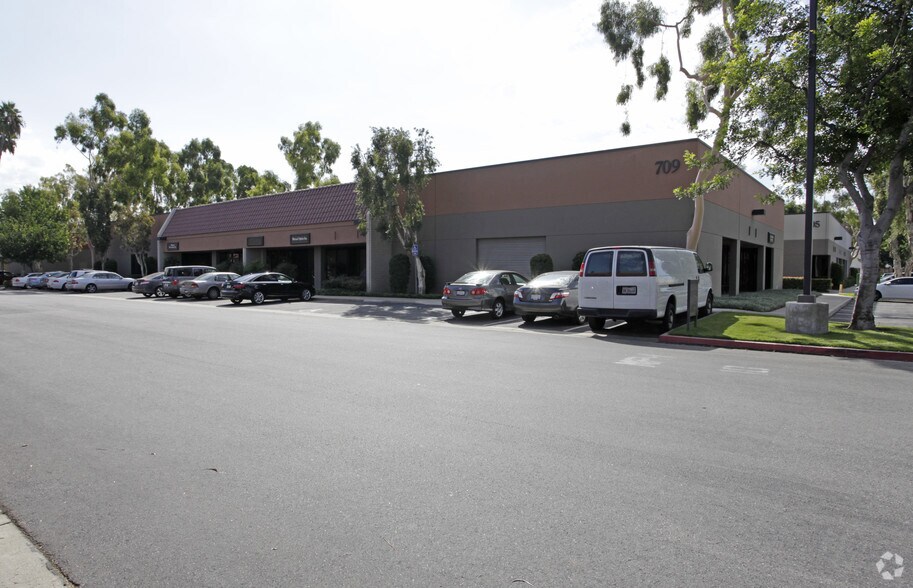 More Photos Of 657-727 Brea Canyon Rd, Walnut Unknown For Lease