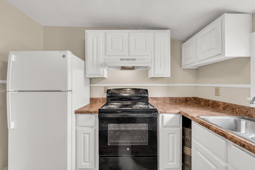 More Photos Of 817 College St, Columbus Multifamily For Sale