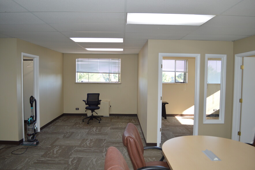 More Photos Of 1100 W Littleton Blvd, Littleton Loft Creative Space For Sale