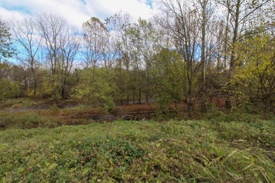 More Photos Of 16094 Evergreen Valley Rd, Timberville Specialty For Lease