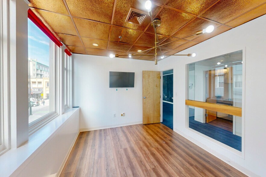 More Photos Of 564 Massachusetts Ave, Cambridge Office For Lease