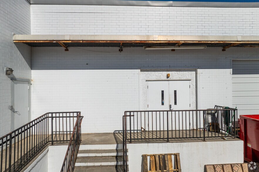 More Photos Of 1621 15th St, Augusta Warehouse For Sale