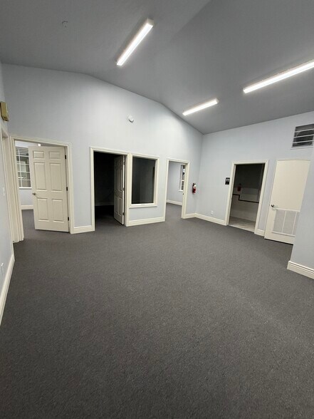 More Photos Of 2708-2722 S Redwood Rd, Salt Lake City Office For Sale