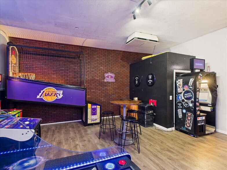 More Photos Of 1700 S Pahrump Valley Blvd, Pahrump Storefront For Sale