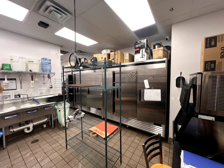 More Photos Of 11565 Theatre Dr, Champlin Unknown For Lease