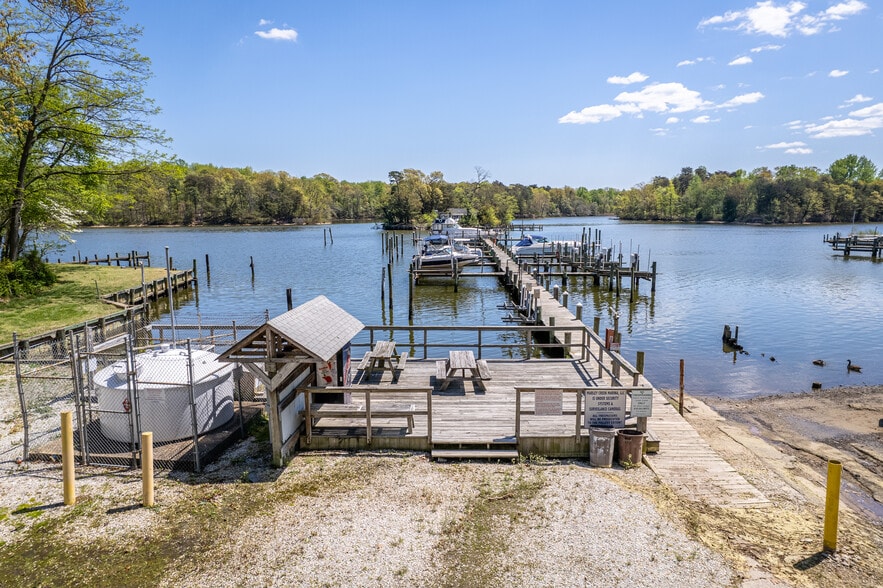 More Photos Of 7813 Leymar Rd, Glen Burnie Marina For Sale