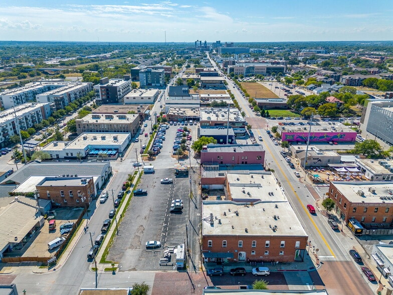 More Photos Of 215-219 S Main St, Fort Worth Storefront Retail Office For Lease