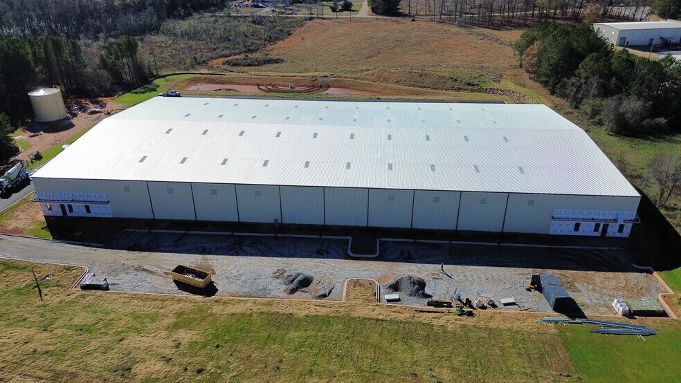 More Photos Of 733 Hampton Rd, Williamston Unknown For Lease