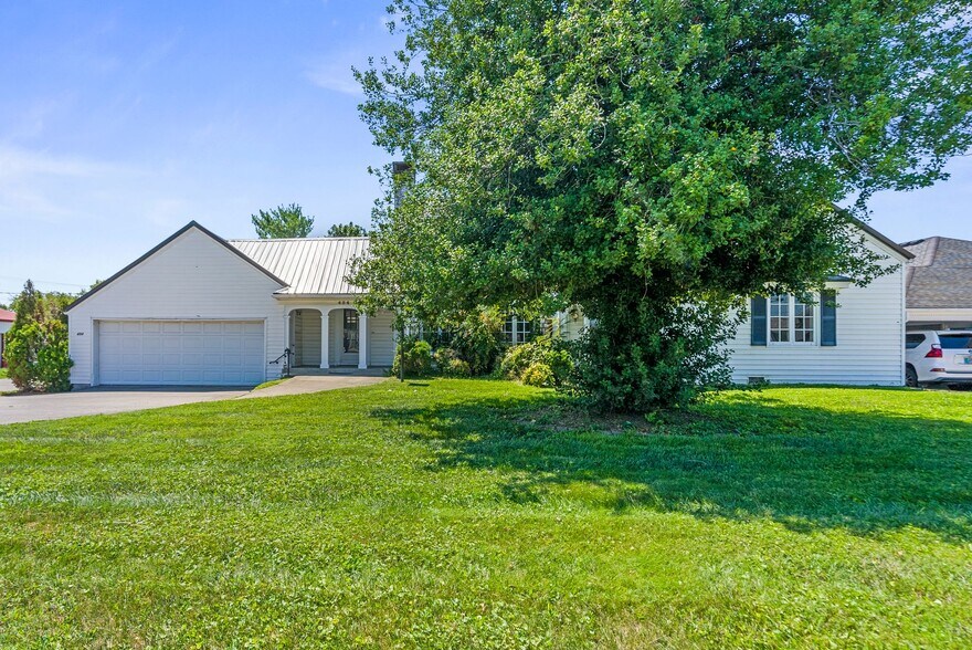 More Photos Of 454 Big Hill Ave, Richmond Office For Sale