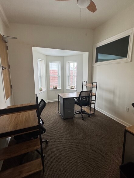 More Photos Of 719 E 10th St, Wilmington Office For Sale