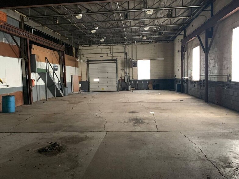 More Photos Of 15 McArdle St, Rochester Manufacturing For Lease