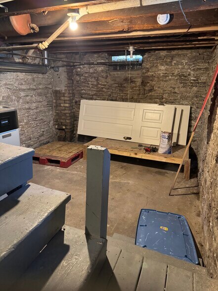 More Photos Of 168 13th Ave NE, Minneapolis Storefront Retail Office For Lease