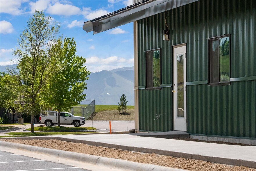 More Photos Of 6725 Butler Creek Rd, Missoula Light Distribution For Lease