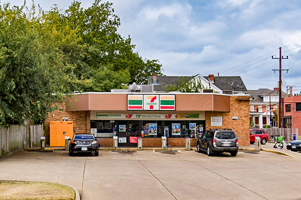 Primary Photo Of 2515 Monticello Ave, Norfolk Convenience Store For Sale