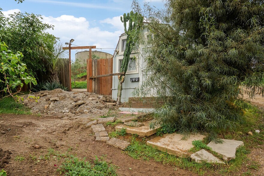 More Photos Of 10200 Willow Springs Lane, Sunland Land For Sale