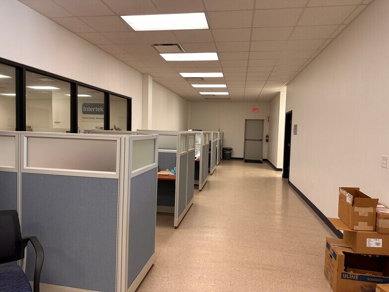 More Photos Of 5718 N County Road 1287, Midland Warehouse For Lease