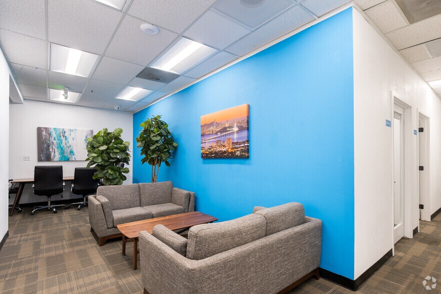 More Photos Of 4901-4911 Central Ave, Richmond Showroom For Lease