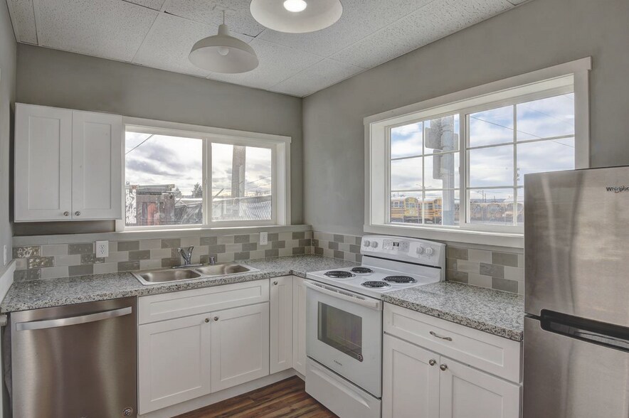 More Photos Of 2940 N Crestline St, Spokane Warehouse For Sale