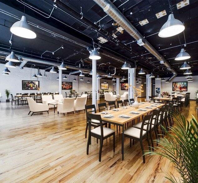 More Photos Of 27 E Illinois St, Chicago Office For Lease