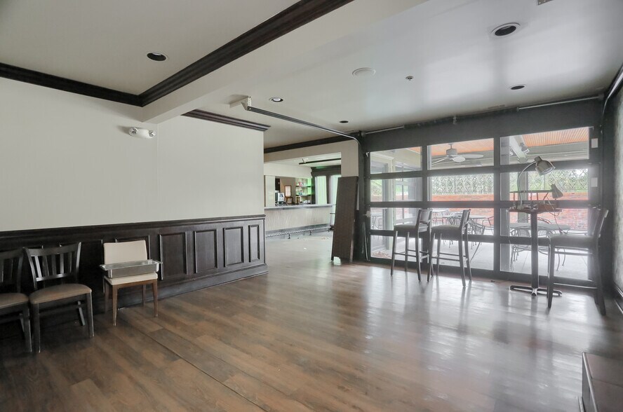 More Photos Of 634 Camp Horne Rd, Pittsburgh General Retail For Sale